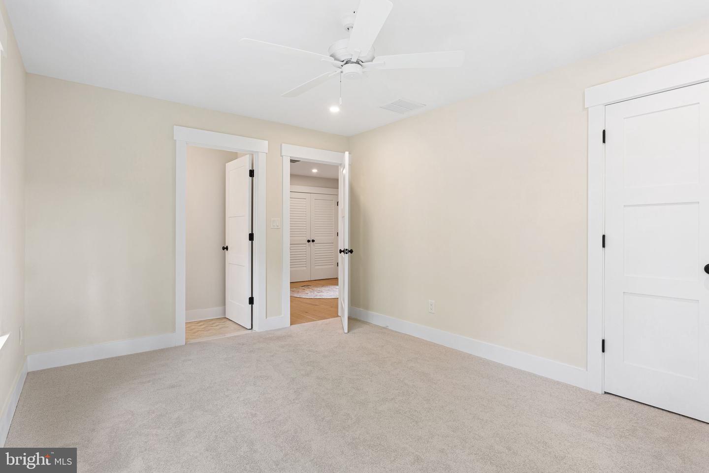 406 Longwood Dr Property Photo 28