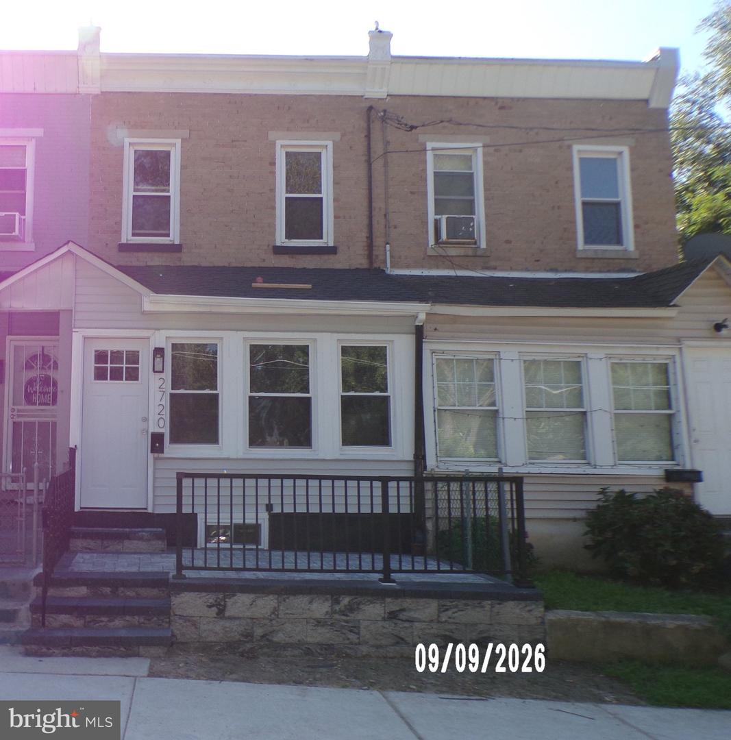 2720 WAYNE AVE Property Photo 1