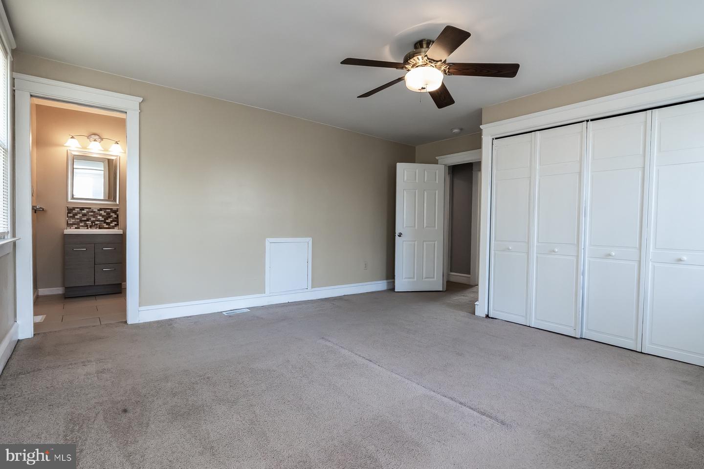 27 Apple Ave Property Photo 19