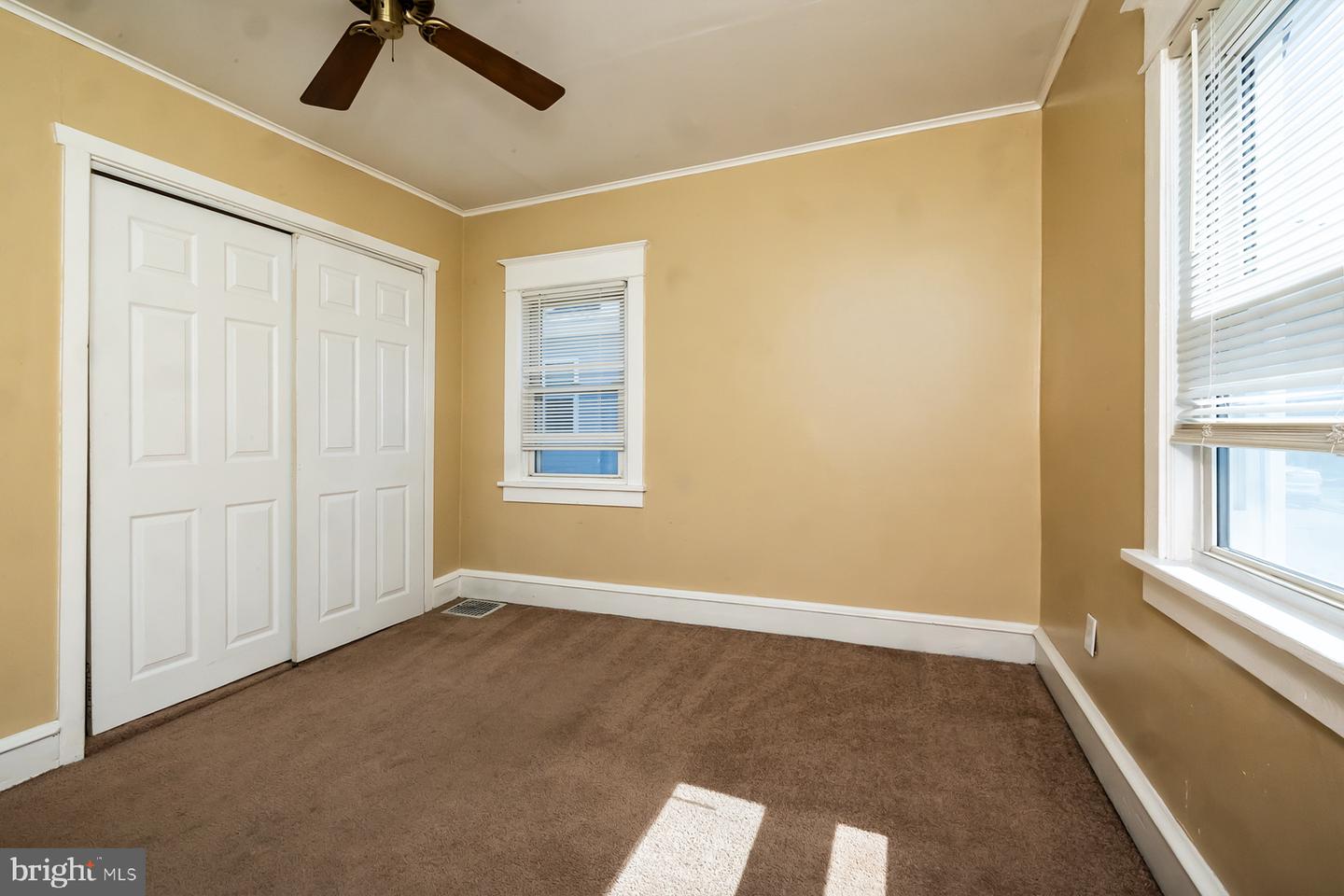 27 Apple Ave Property Photo 25