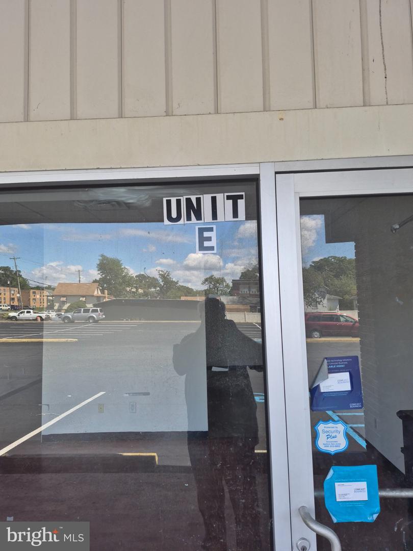 328 WHITE HORSE PIKE #E Property Photo 1