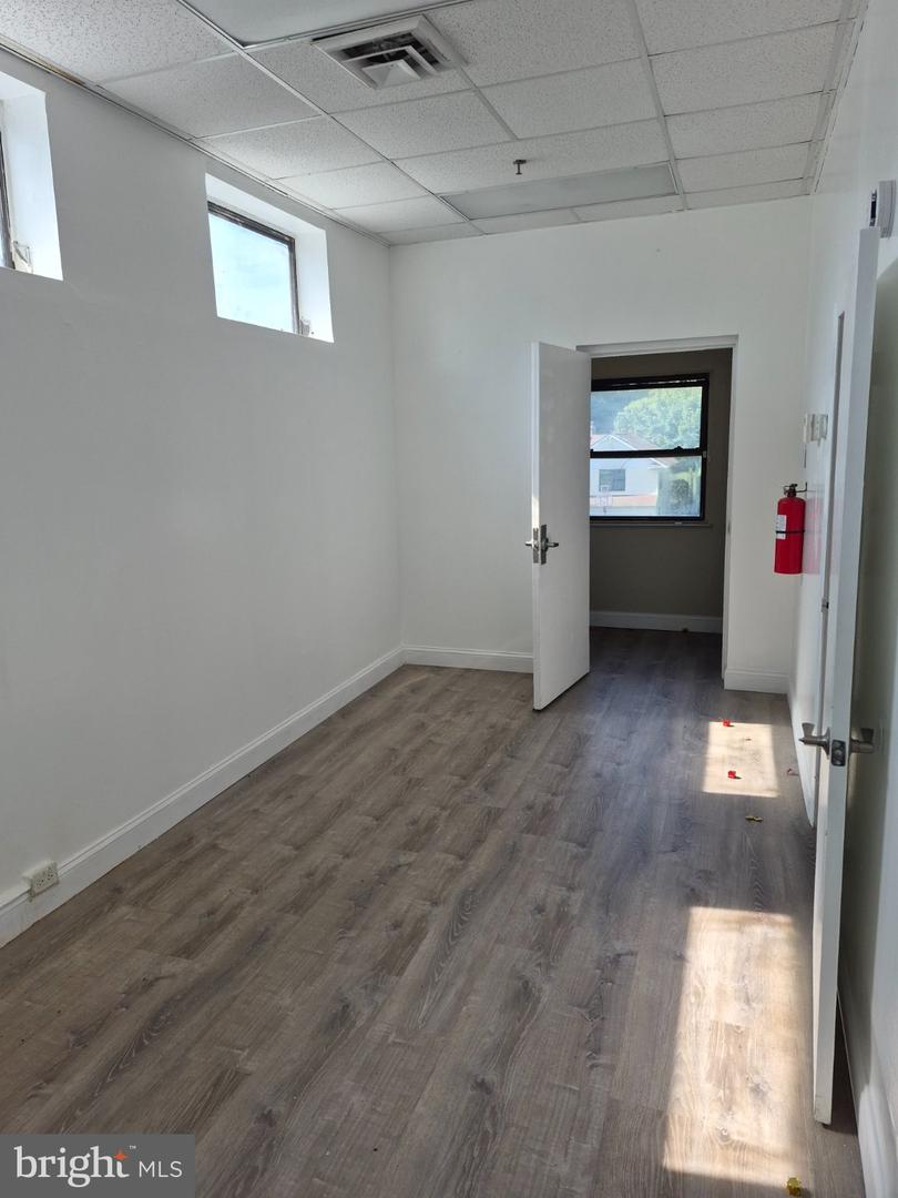 328 White Horse Pike #m Second Floor Property Photo 8