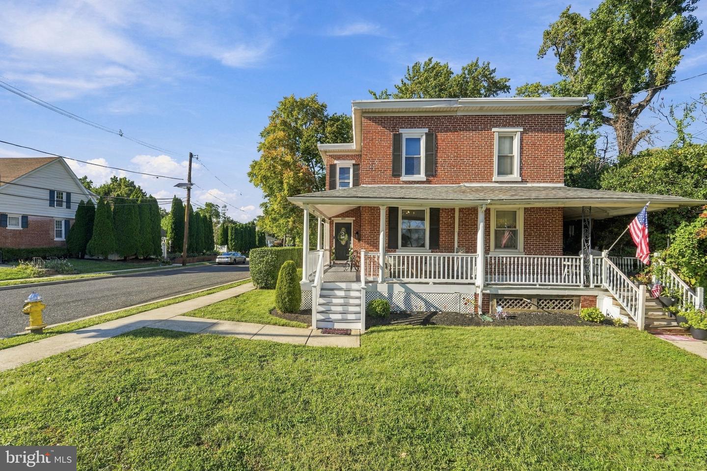 6901 Maple Ave Property Photo 3