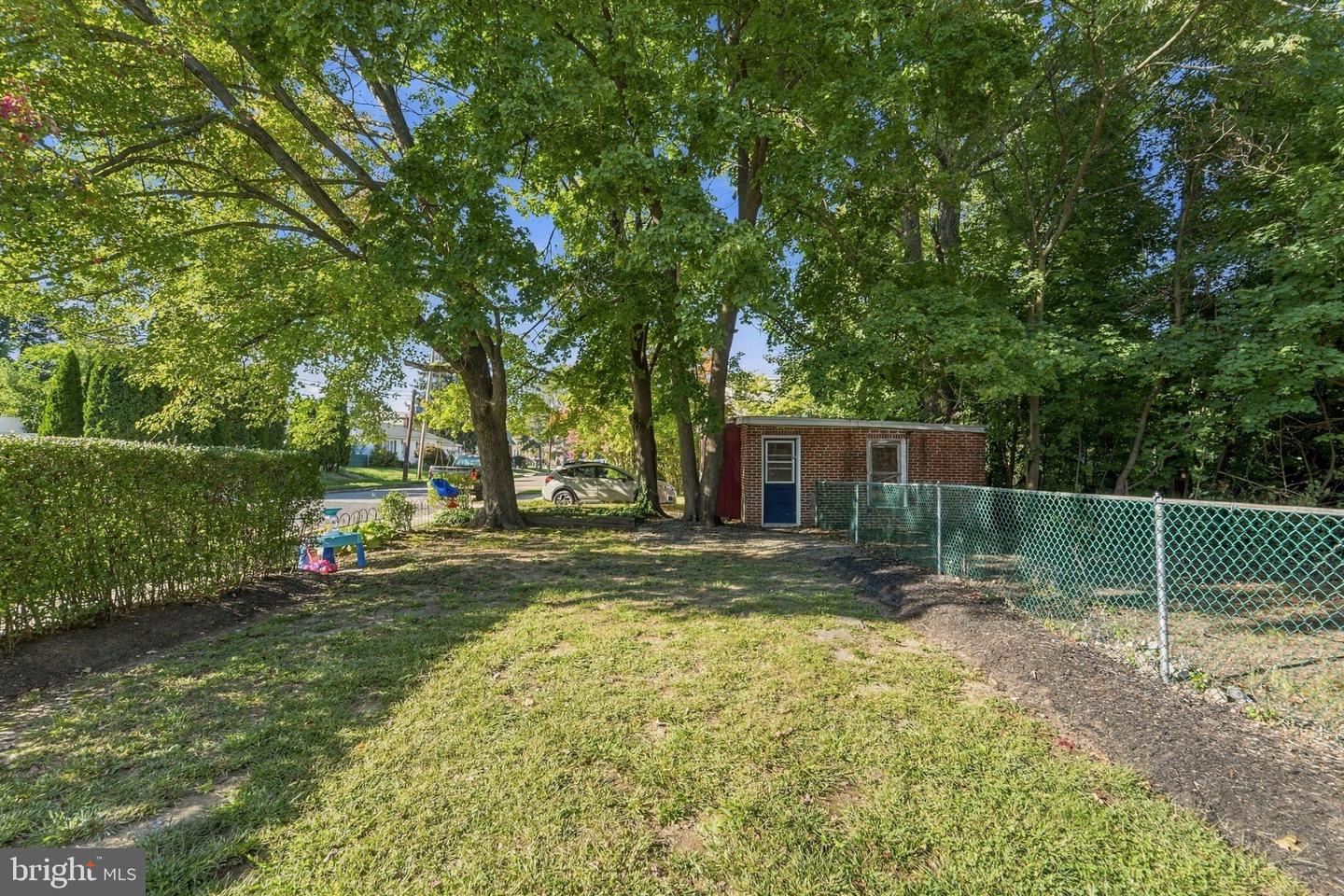 6901 Maple Ave Property Photo 35