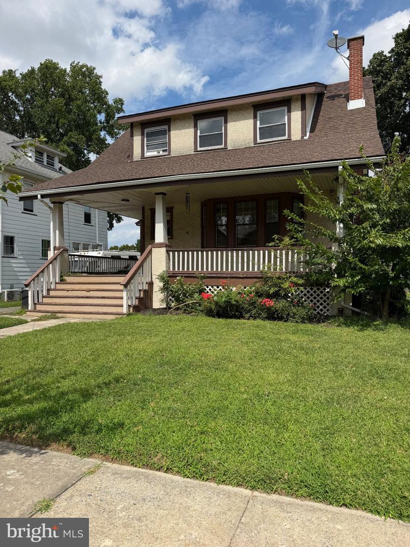 817 CHAMBERS AVENUE #1ST FLOOR Property Photo 1