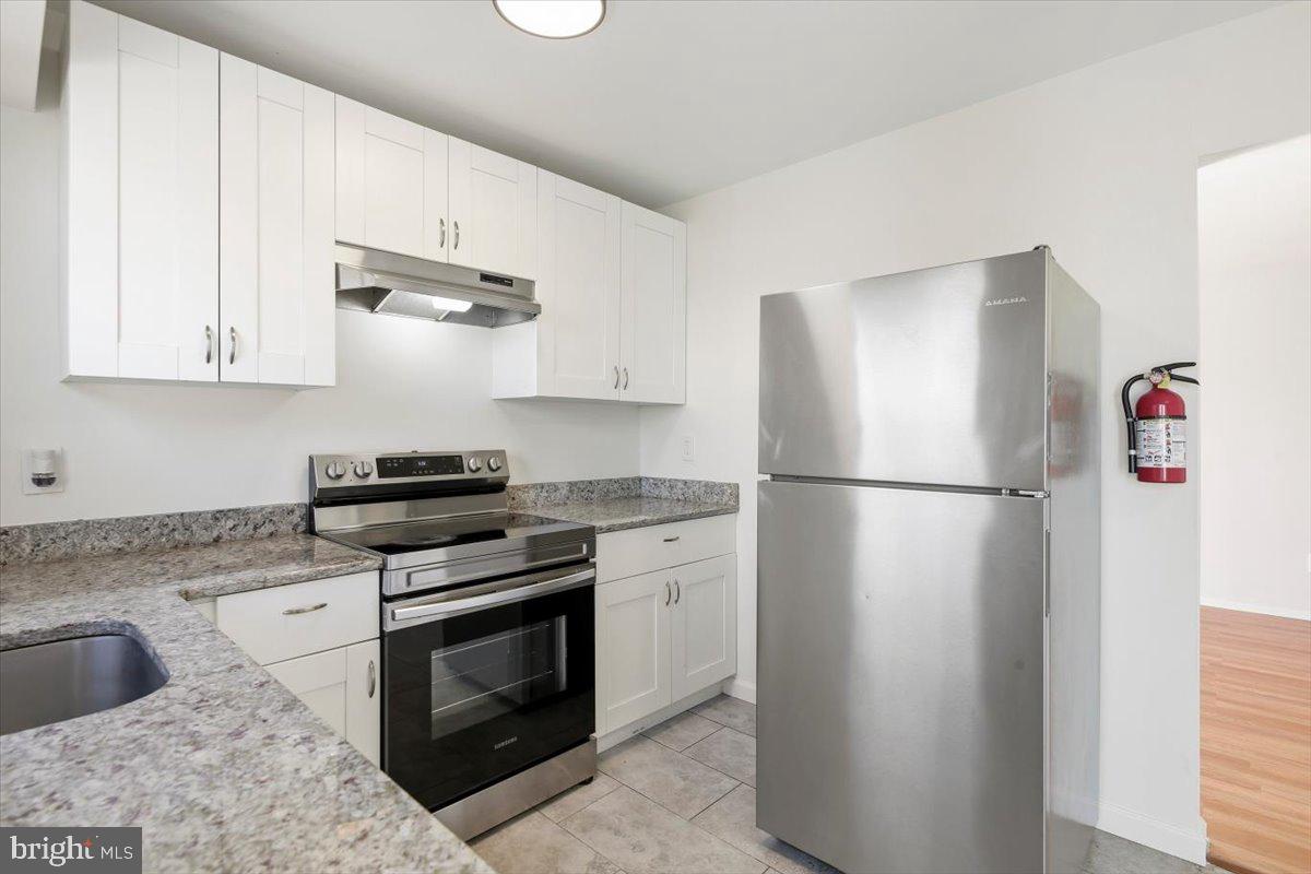 1 Lawrence Ct Property Photo 11
