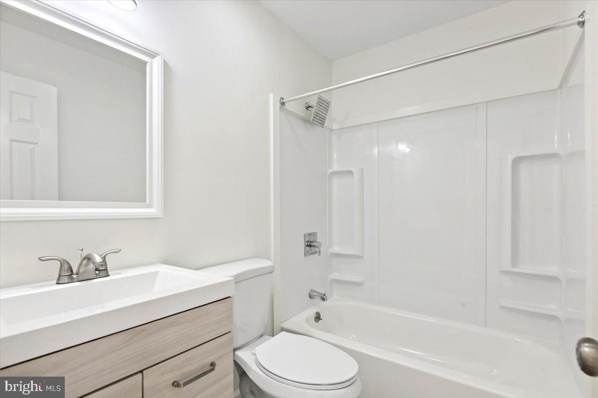 1 Lawrence Ct Property Photo 14
