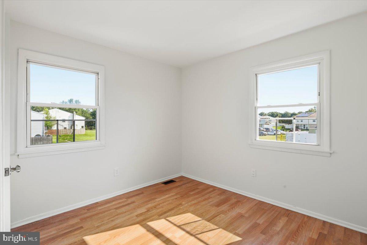 1 Lawrence Ct Property Photo 18