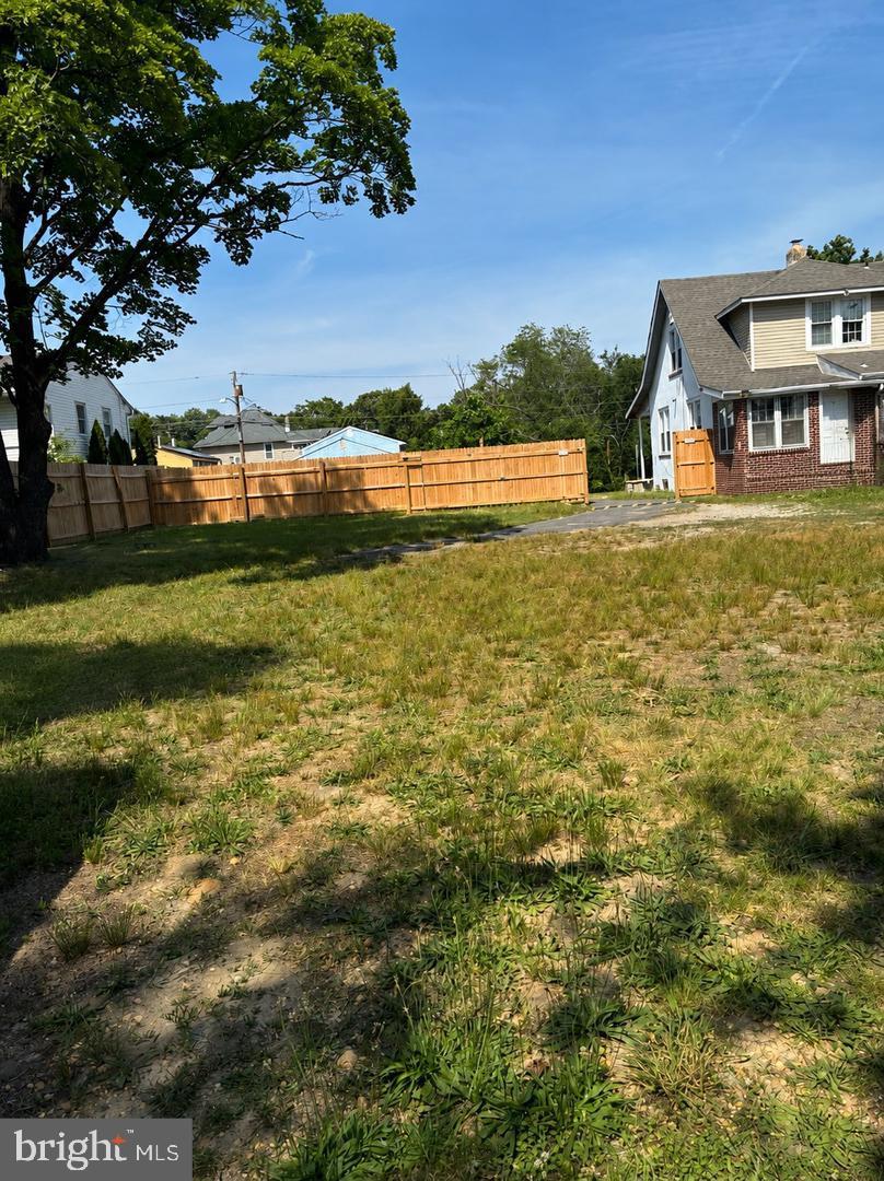 234 Thomas Ave N Property Photo 4