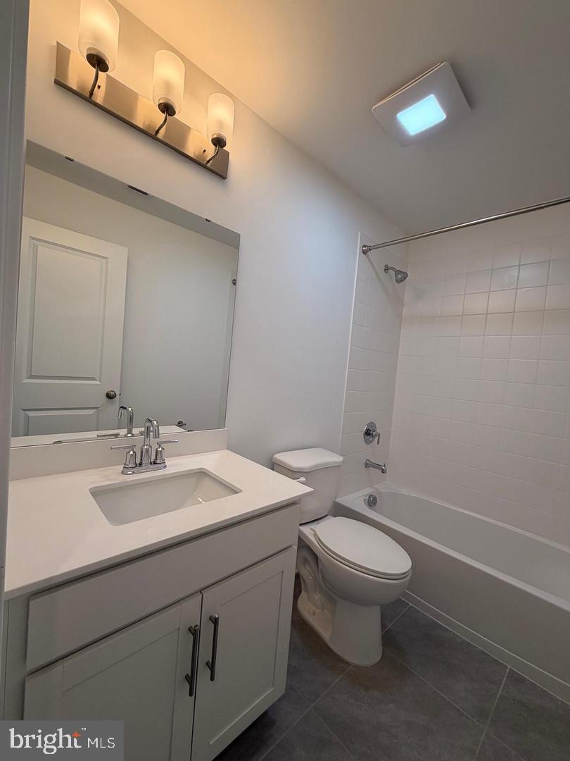 54 Silverbell Ave Property Photo 17