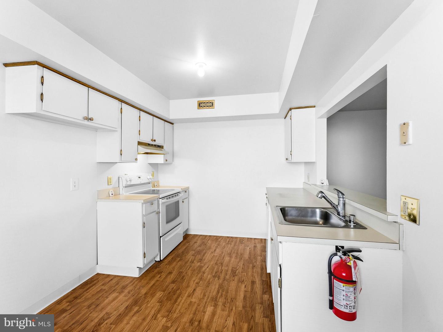 503 Gregorys Way Property Photo 6