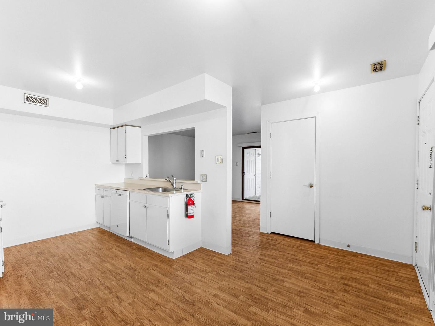 503 Gregorys Way Property Photo 7