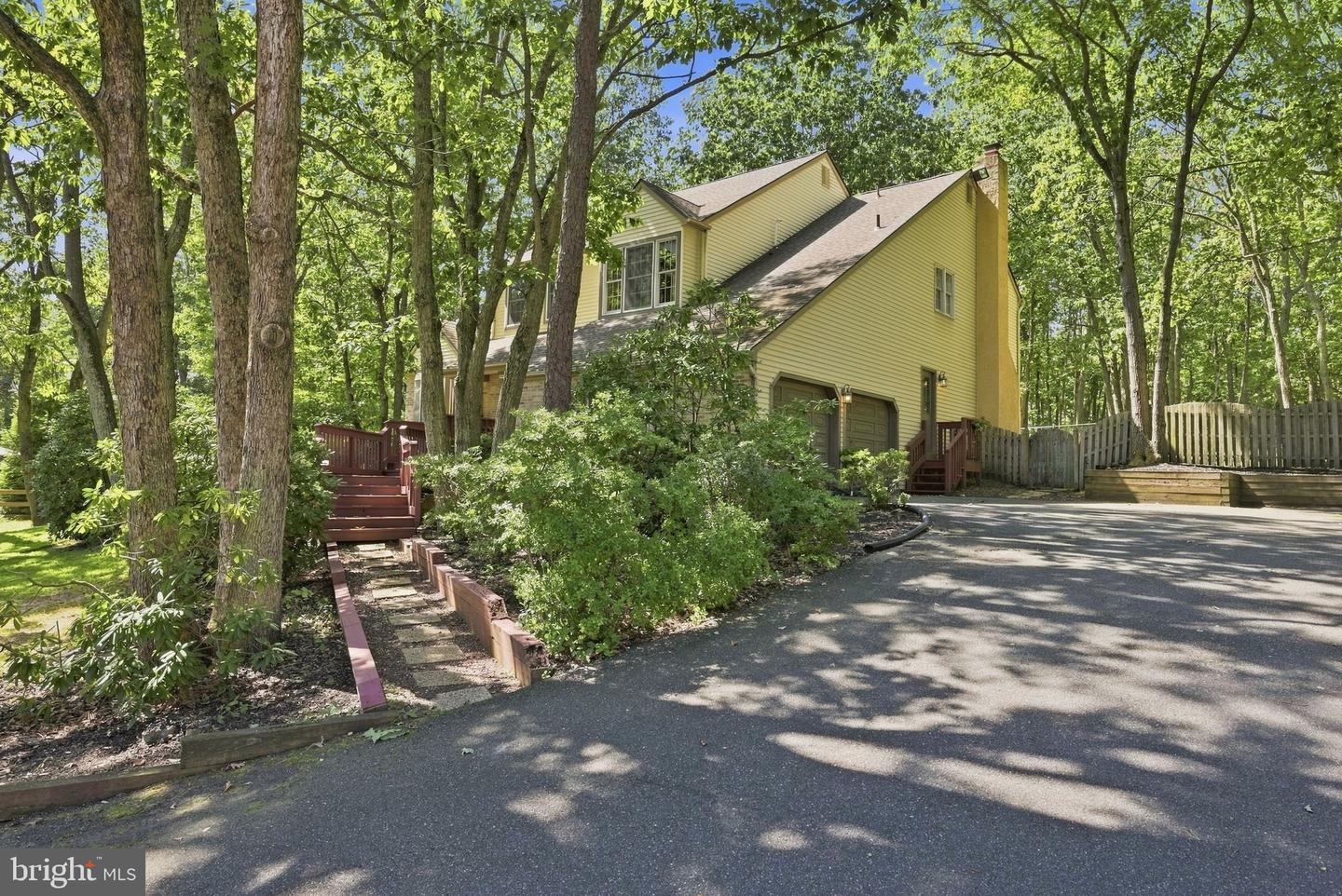 5 Devonwood Ct Property Photo 3