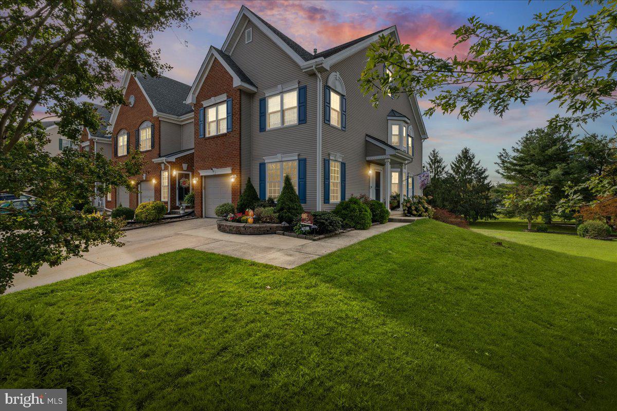 19 Augusta Ln Property Photo 1