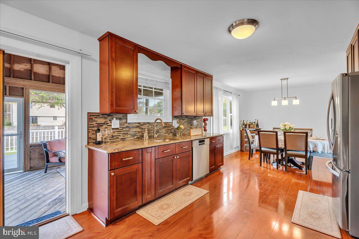 7 Surrey Ct Property Photo 7