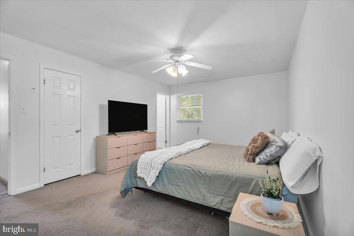 7 Surrey Ct Property Photo 15