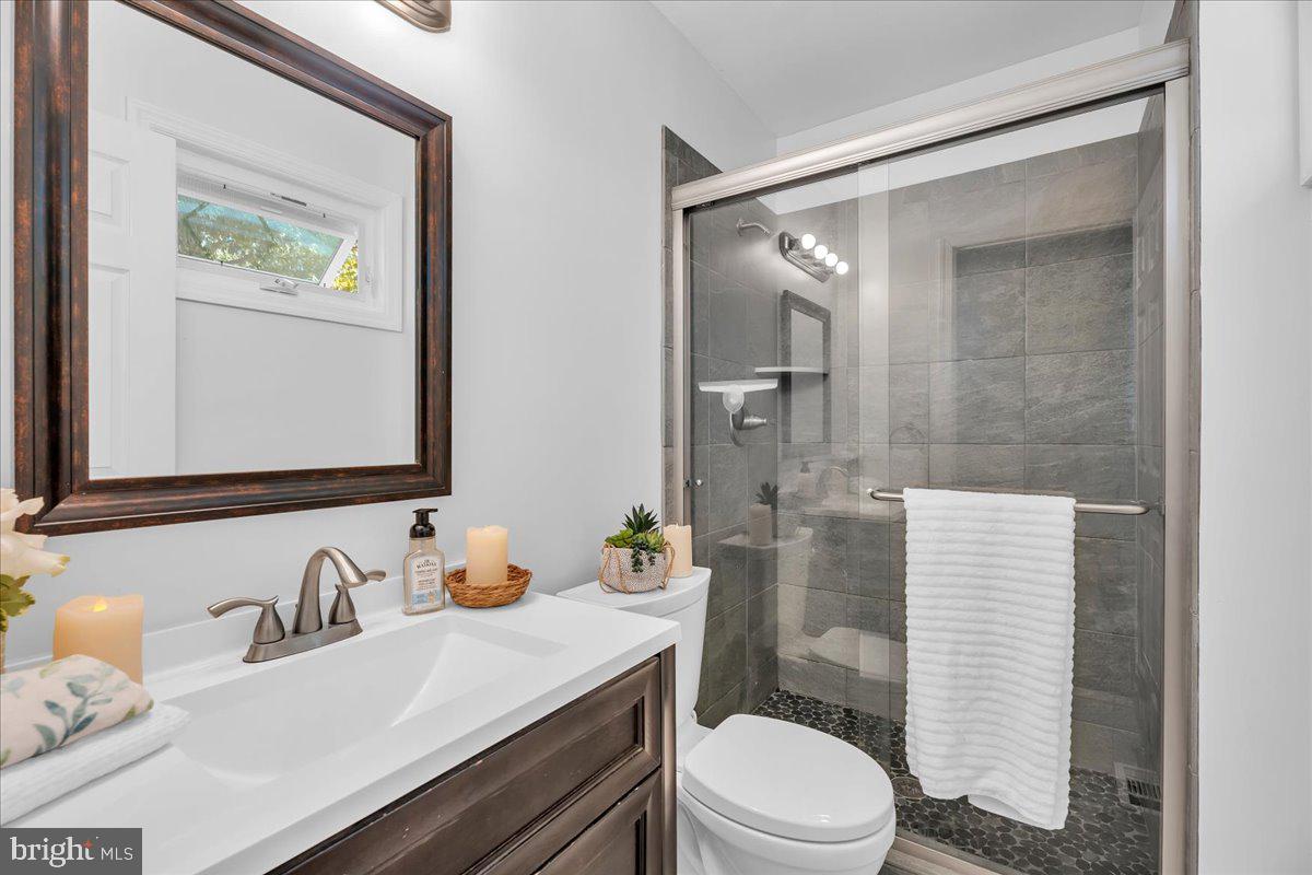 7 Surrey Ct Property Photo 17