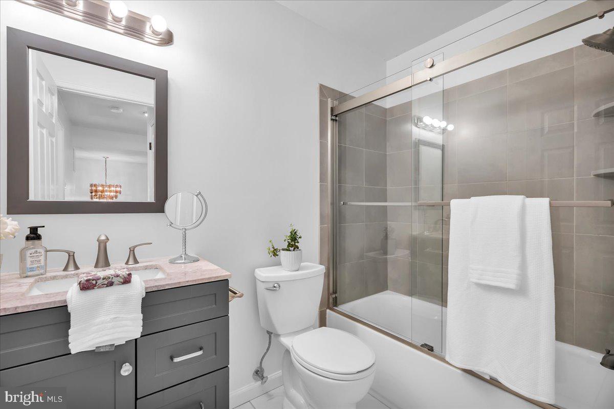 7 Surrey Ct Property Photo 19