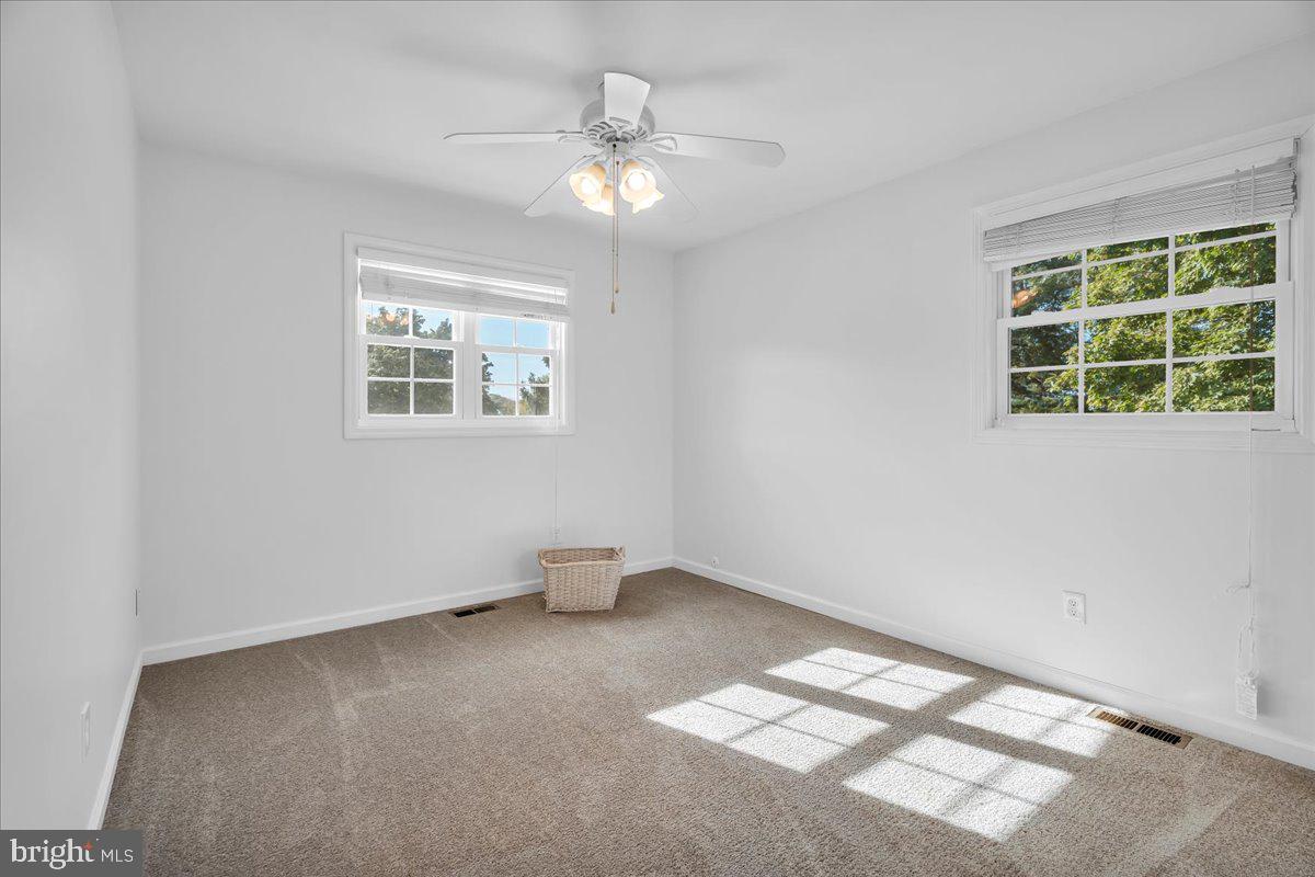 7 Surrey Ct Property Photo 20