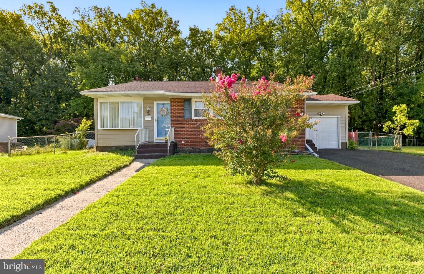 516 Beverly Dr Property Photo 3