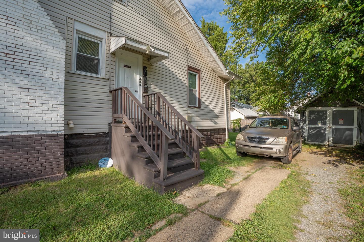 222 Cypress Ave Property Photo 10