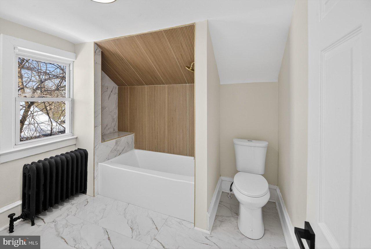 36 E Park Ave Property Photo 10