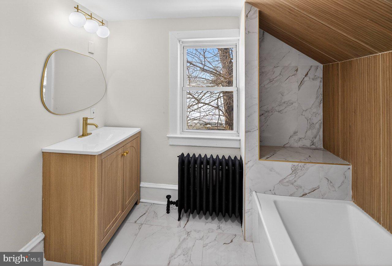 36 E Park Ave Property Photo 11