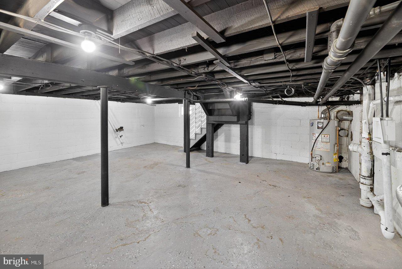 36 E Park Ave Property Photo 20