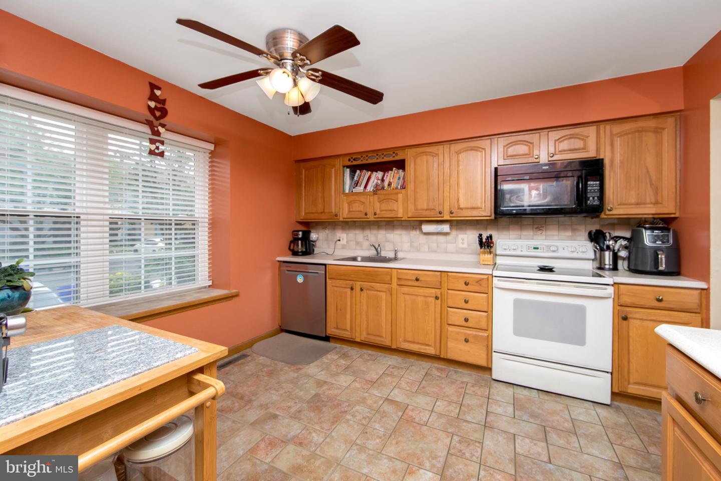 27 Crofton Cmns Property Photo 2