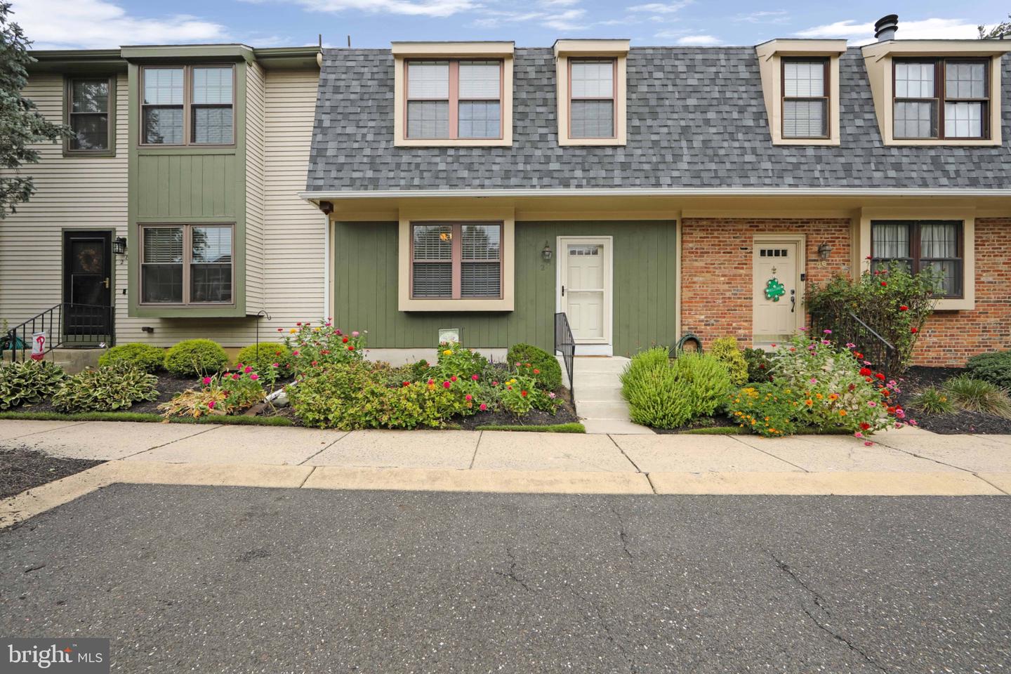 27 Crofton Cmns Property Photo 21