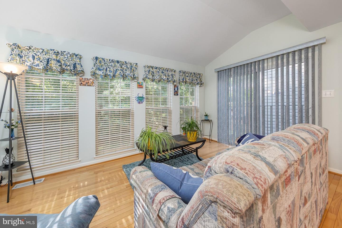 2071 Broadacres Property Photo 22