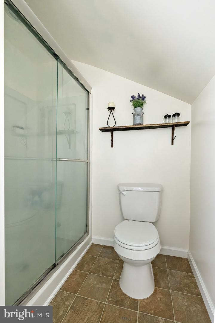 12 Moore Ave Property Photo 26