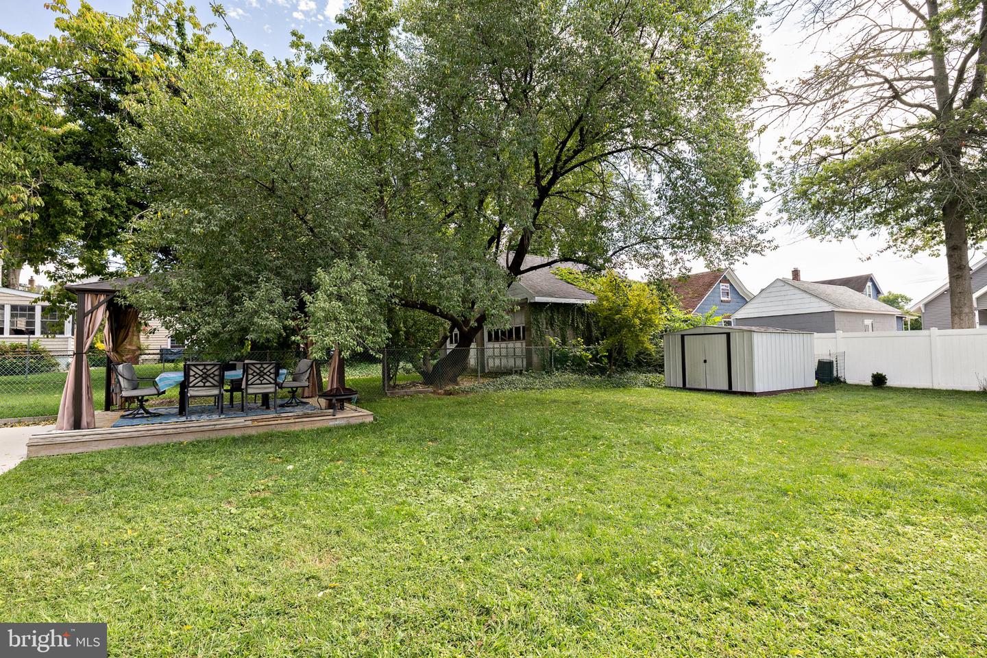 12 Moore Ave Property Photo 34