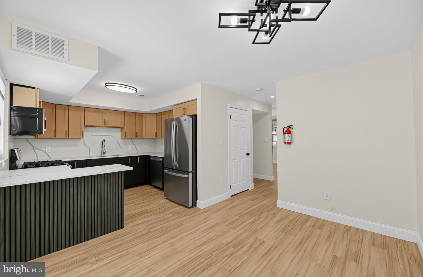 203 Stevens Ct Property Photo 7