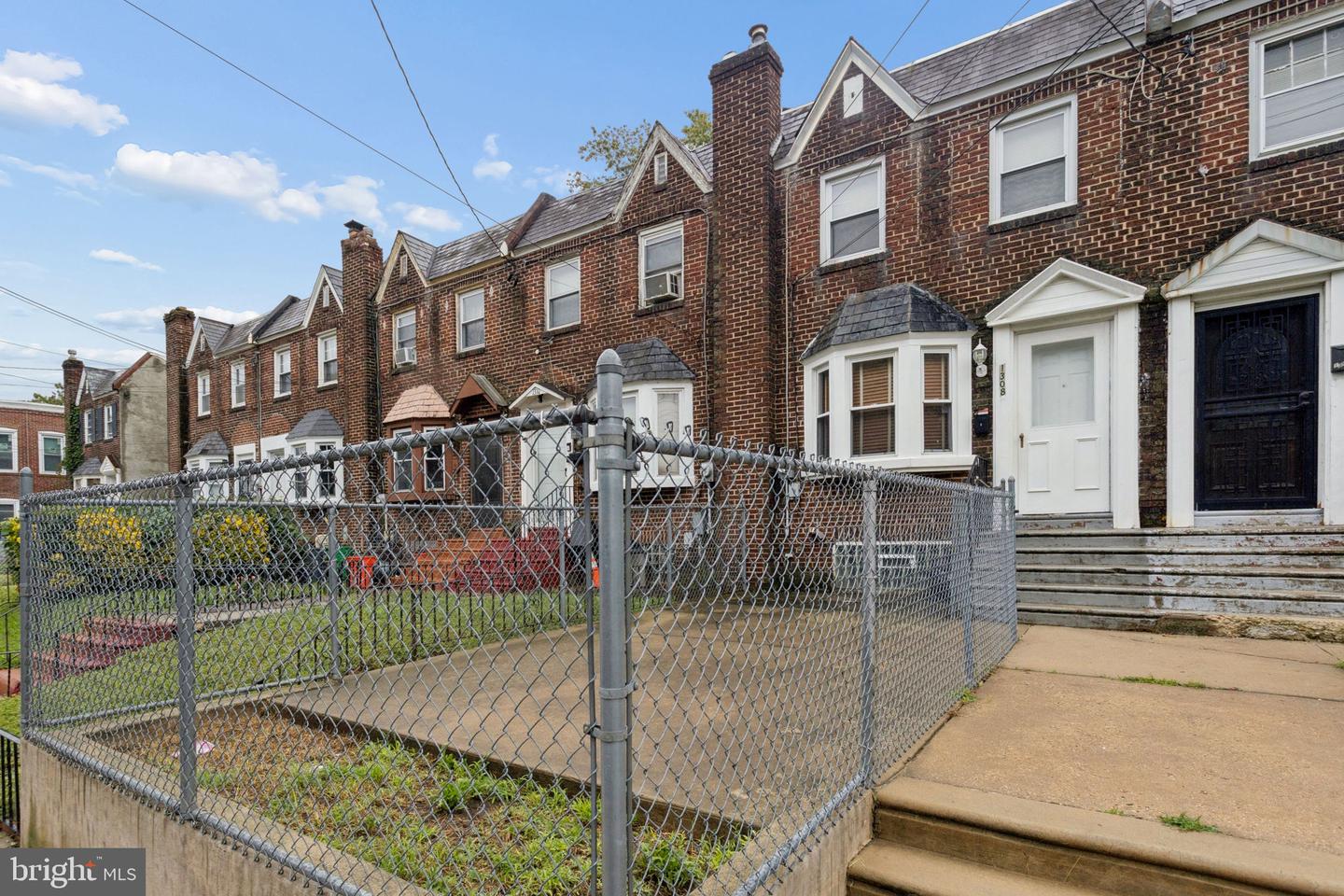 1308 Sheridan St Property Photo 1