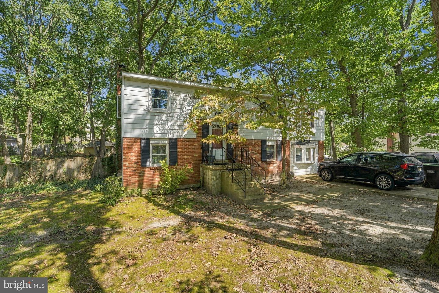 65 Diamond Ave Property Photo 1