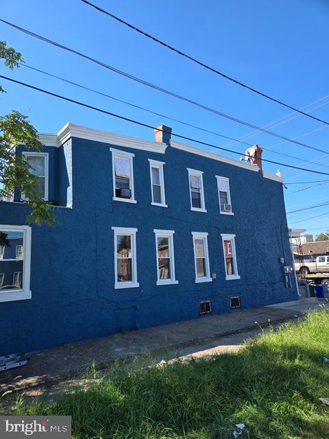 554 Pine St Property Photo 13
