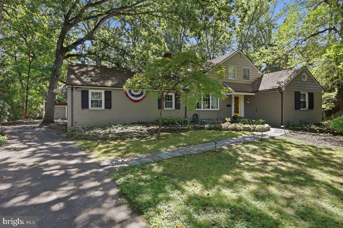 458 ELM AVE Property Photo 1