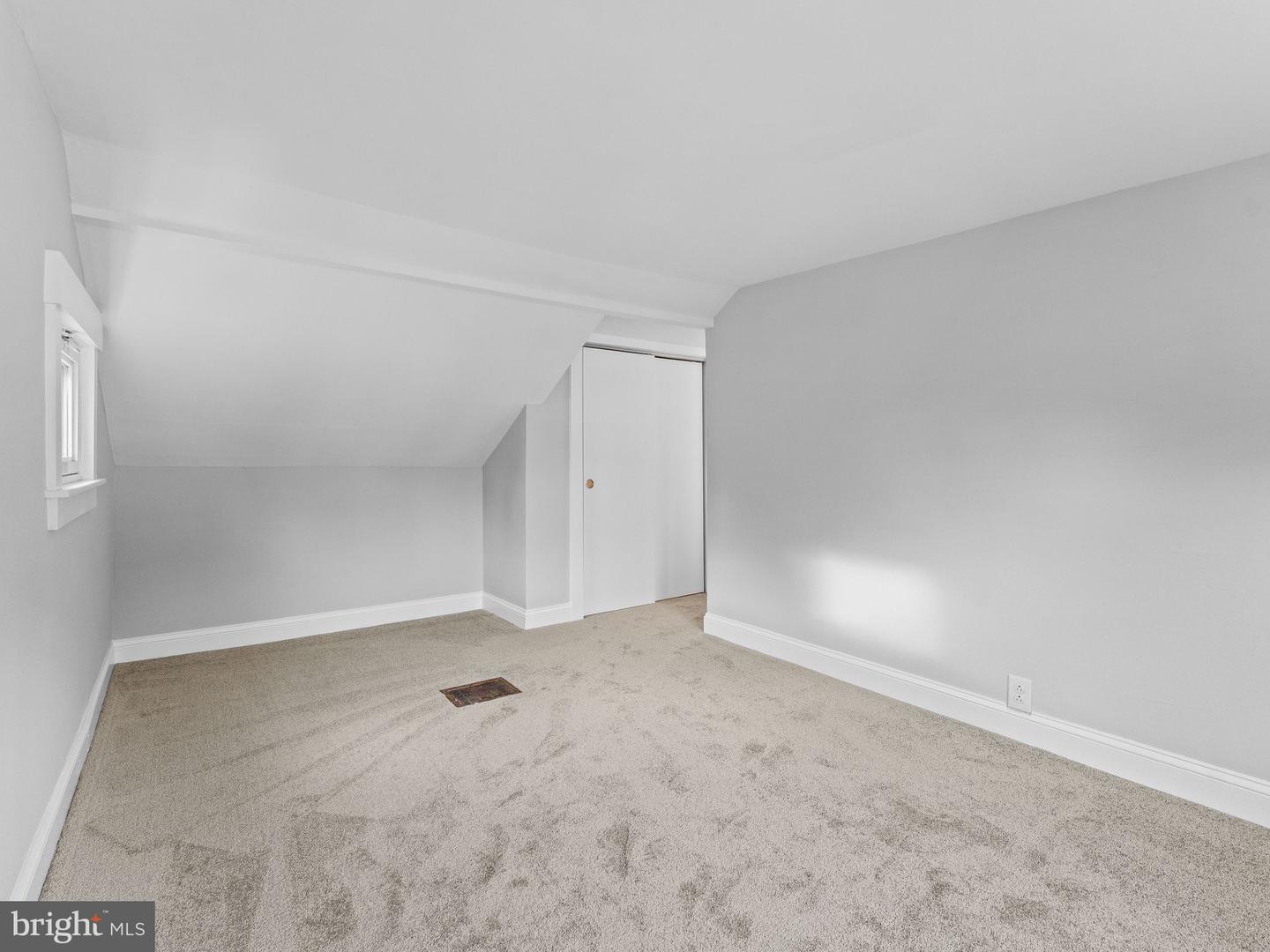 62 Warren Ave Property Photo 16