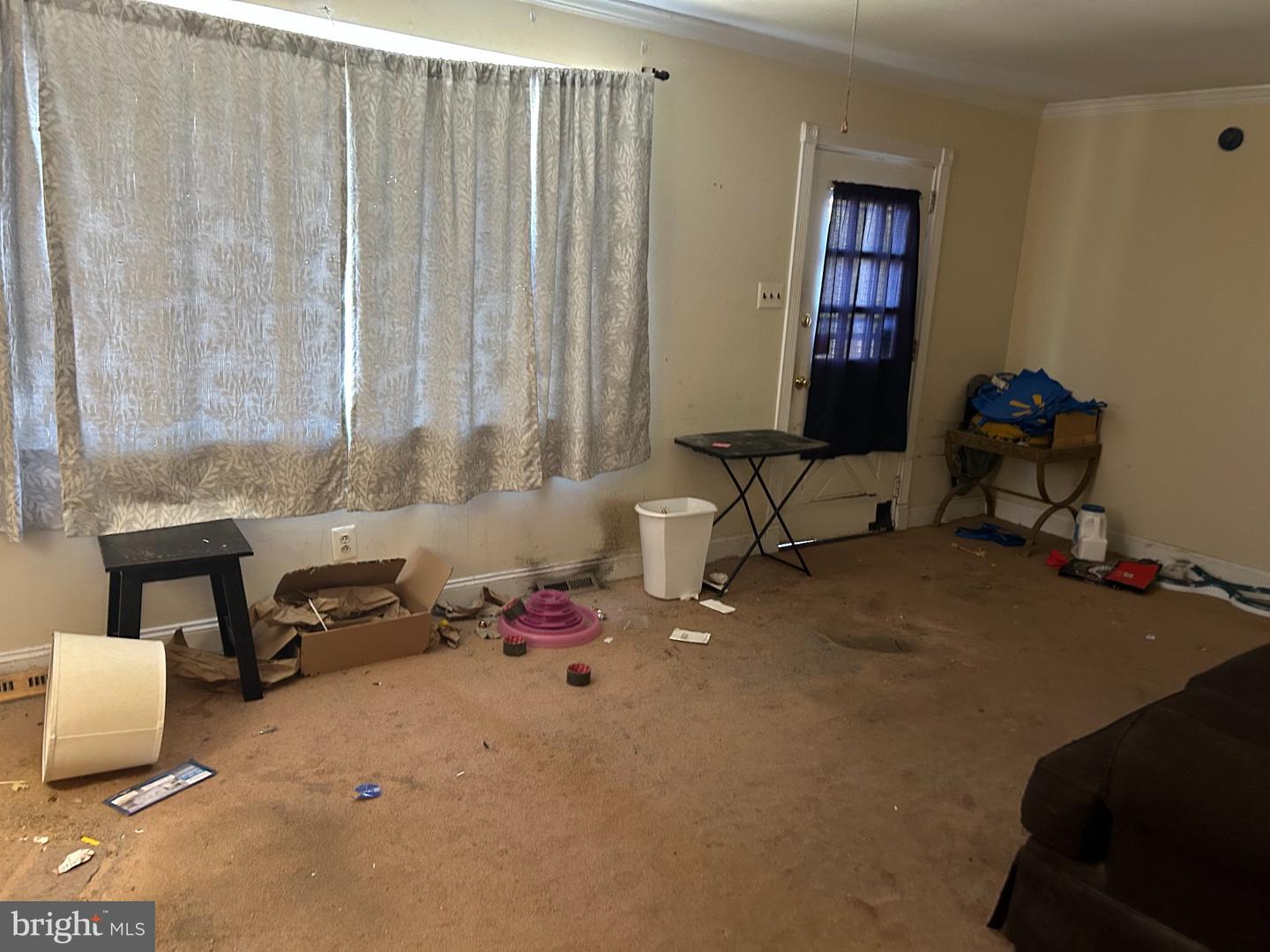 500 Locust Ave Property Photo 6