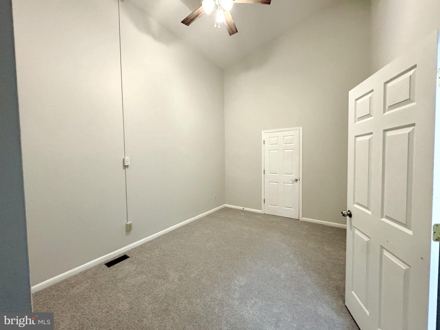 1326 Central Ave #b Property Photo 8