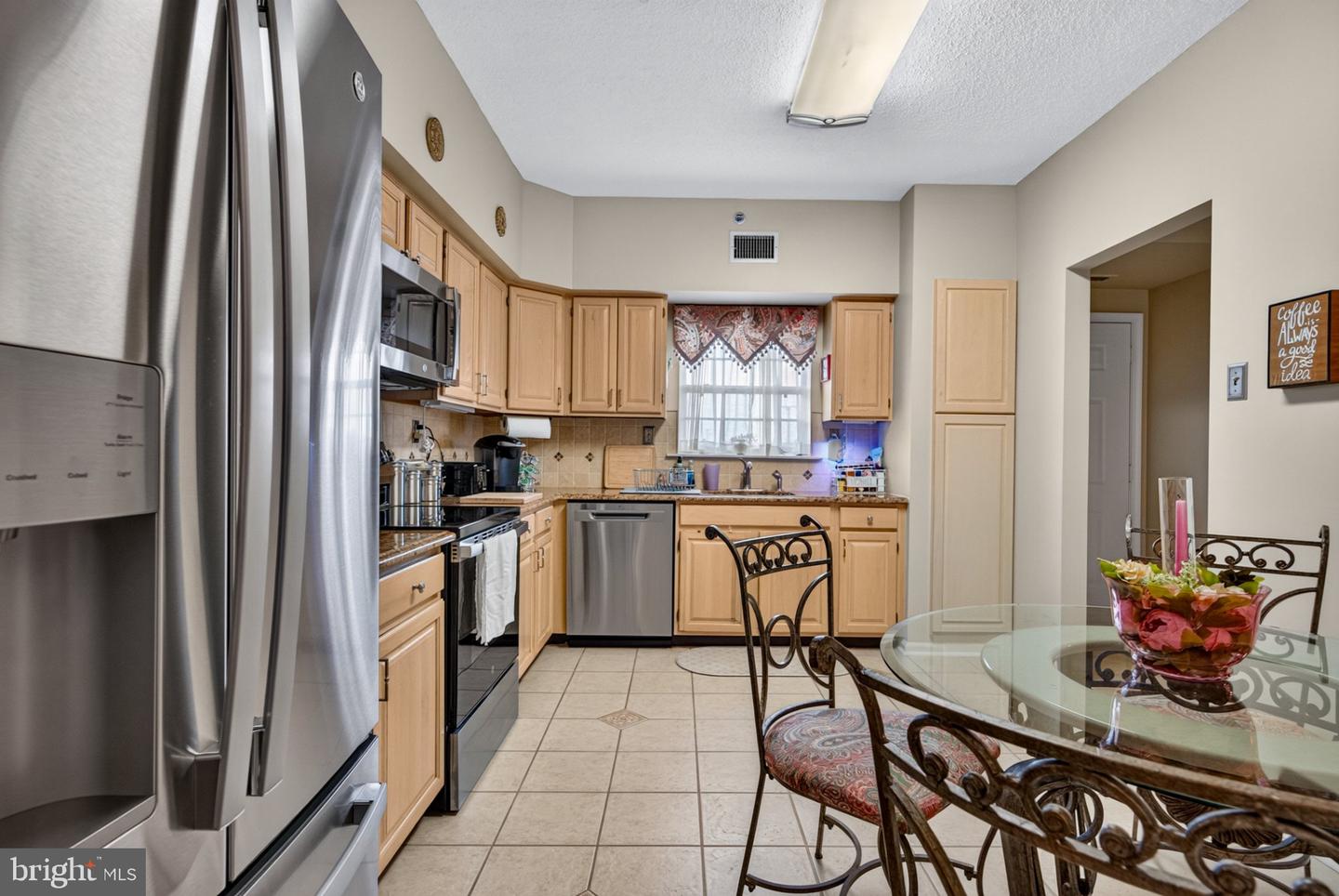 6031 Main Property Photo 16