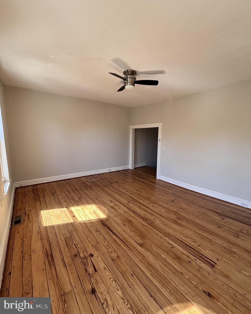145 Kings Hwy E Property Photo 3