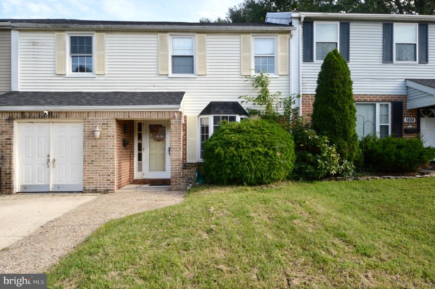 1826 EDGEWOOD PL Property Photo 1