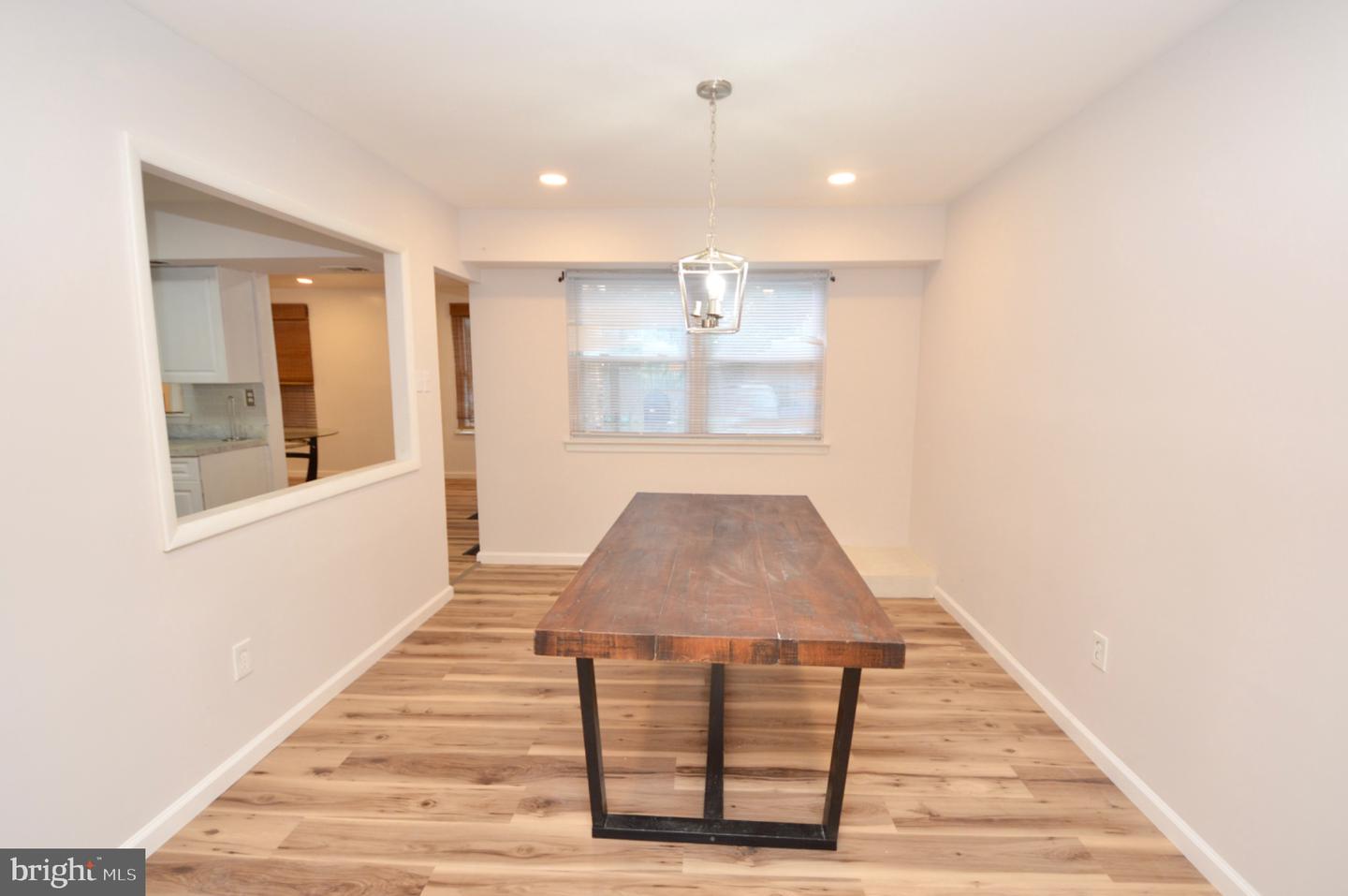 1826 Edgewood Pl Property Photo 3