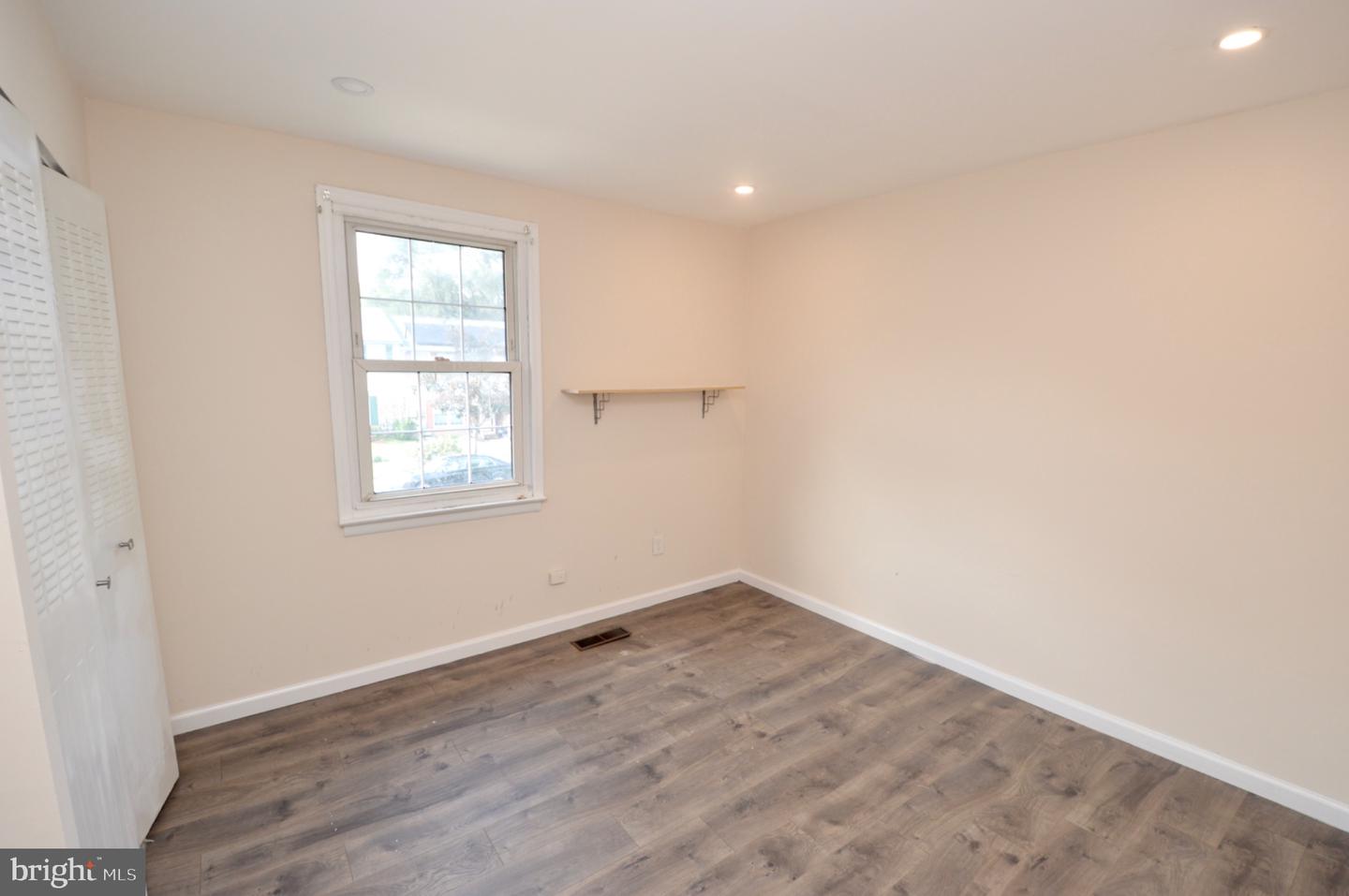 1826 Edgewood Pl Property Photo 9