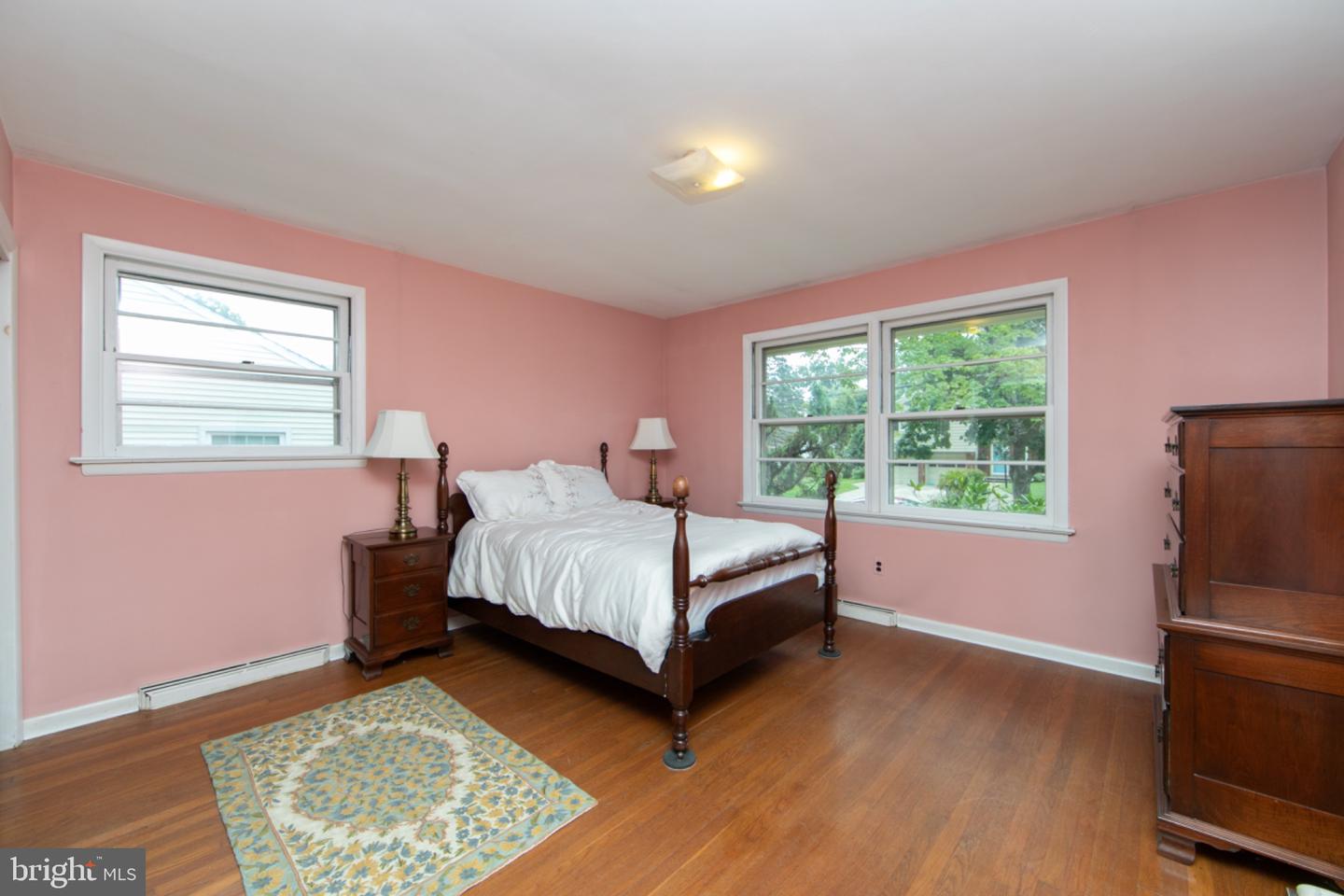 407 Graisbury Ave Property Photo 11