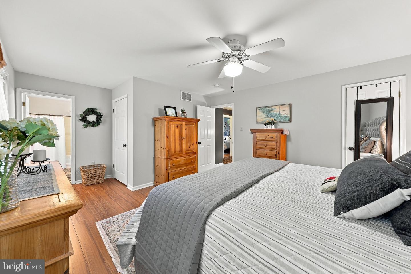 453 E Melrose Ave Property Photo 21