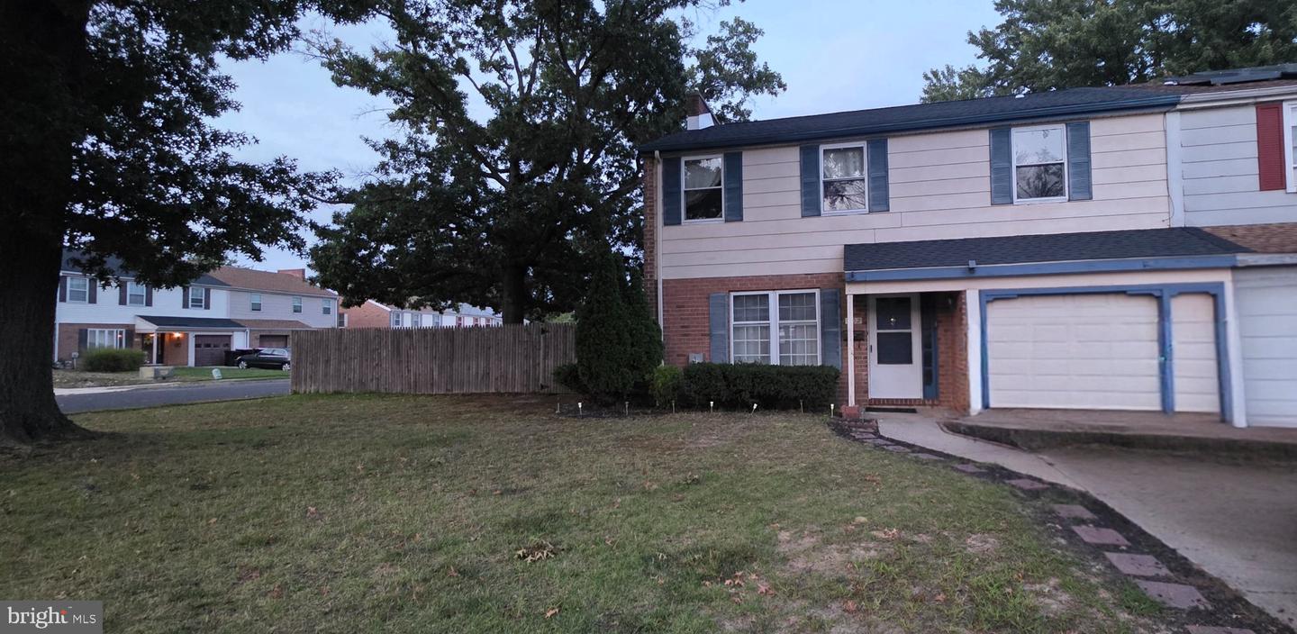 402 WINDING WAY Property Photo 1