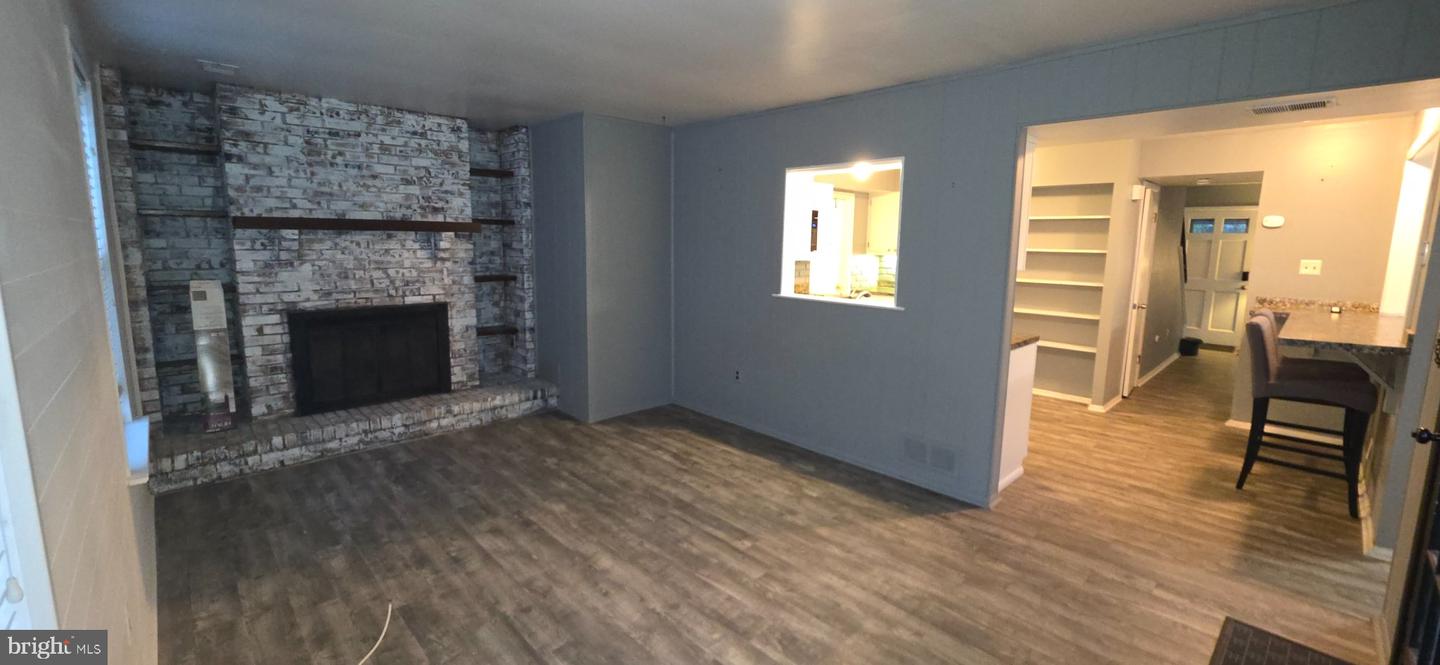 402 Winding Way Property Photo 16